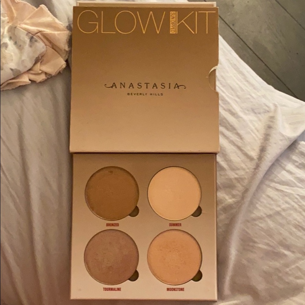 Anastasia beverly hills sun dipped glow kit